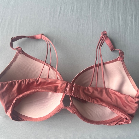 Victoria's Secret Pink Wear Everywhere Push Up Bra - Picture 2 of 3
